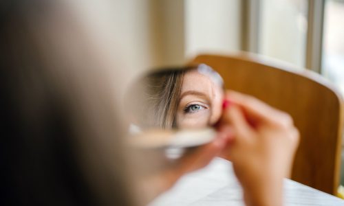 Quando surgem dúvidas sobre começar terapia, observar os sinais internos é essencial